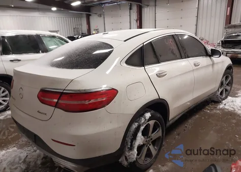 2018 Mercedes-Benz Glc 300 Coupe 4Matic z USA, uszkodzony, nr VIN WDC0J4KB8JF410136